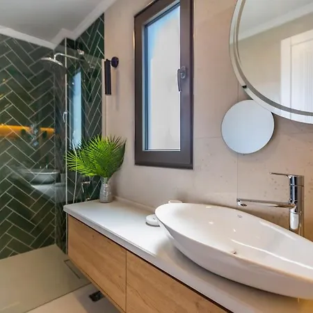 Willa Luxury Mediterranean With Private Pool *